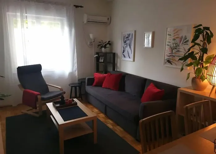 Ok Apartment-Cosy And Peaceful Spot With Private Parking