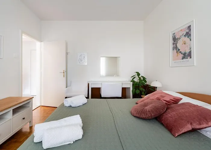 Ok Apartment-Cosy And Peaceful Spot With Private Parking