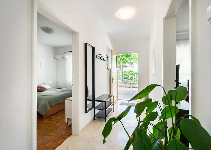 Ok Apartment-Cosy And Peaceful Spot With Private Parking